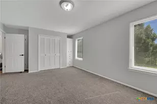 96 W Hampton Dr, Seguin, TX 78155 - Photo 23