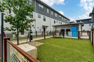 1208 N Academy Ave, New Braunfels, TX 78130 - Photo 15