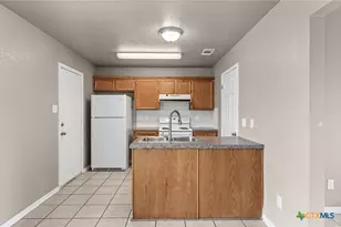 5216 W Ridge Blvd, Temple, TX 76502 - Photo 9