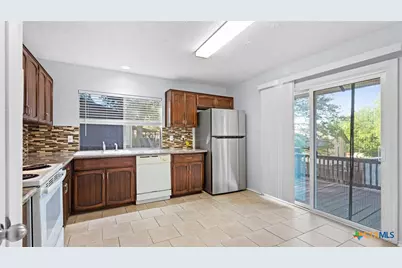 209 Crystal Canyon, Universal City, TX 78148 - Photo 9