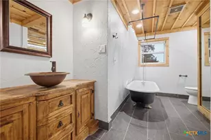 304 Hub Dr, Wimberley, TX 78676 - Photo 23