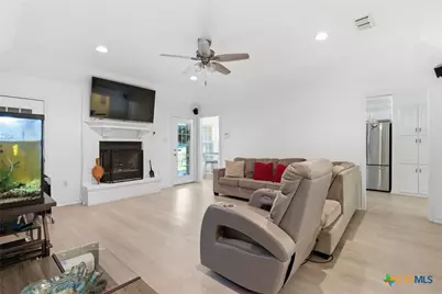 780 Burges Street, Seguin, TX 78155 - Photo 9