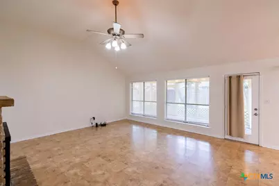304 Bramble Bush Lane, Victoria, TX 77904 - Photo 9