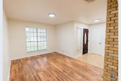 304 Bramble Bush Lane, Victoria, TX 77904 - Photo 7