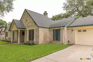 304 Bramble Bush Ln, Victoria, TX 77904 - Photo 3