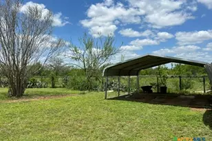 4612 County Rd 117, Floresville, TX 78114 - Photo 13