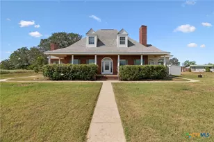 4612 County Rd 117, Floresville, TX 78114 - Photo 1