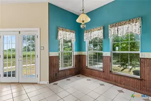 4612 County Rd 117, Floresville, TX 78114 - Photo 9