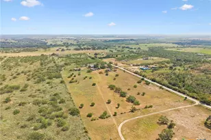 4612 County Rd 117, Floresville, TX 78114 - Photo 43