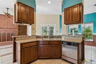 4612 County Rd 117, Floresville, TX 78114 - Photo 13