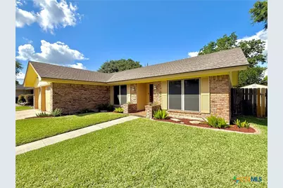 208 Richmond Drive, Victoria, TX 77904 - Photo 3
