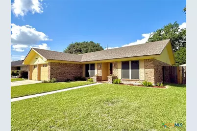 208 Richmond Drive, Victoria, TX 77904 - Photo 1