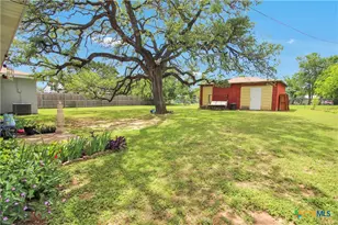 1008 W Avenue D, Belton, TX 76513 - Photo 21