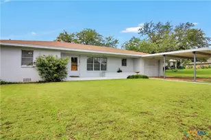 1008 W Avenue D, Belton, TX 76513 - Photo 3