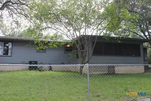 1306 Alamo St, San Marcos, TX 78666 - Photo 5