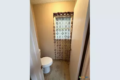 221 Navajo Drive, Victoria, TX 77904 - Photo 11