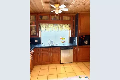 221 Navajo Drive, Victoria, TX 77904 - Photo 13
