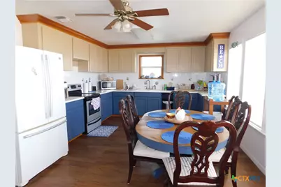 268 S Ocean Drive, Port Lavaca, TX 77979 - Photo 17