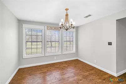 296 Cinco Oaks, Victoria, TX 77905 - Photo 7