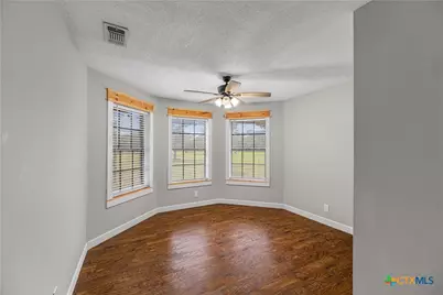 296 Cinco Oaks, Victoria, TX 77905 - Photo 15