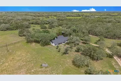 296 Cinco Oaks, Victoria, TX 77905 - Photo 3