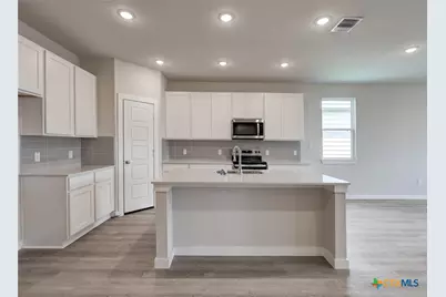 2533 Heritance Pass, Seguin, TX 78155 - Photo 5