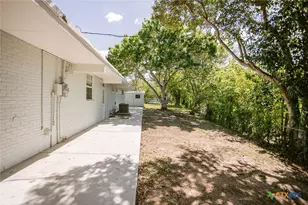 2807 Bluebonnet St, Victoria, TX 77901 - Photo 33