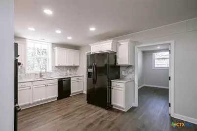 2807 Bluebonnet Street, Victoria, TX 77901 - Photo 7