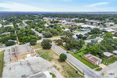 217 N Walnut Avenue, Luling, TX 78648 - Photo 37