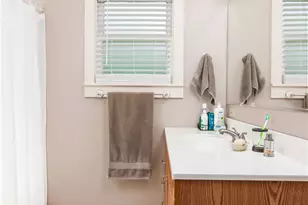 110 Walnut St, Yoakum, TX 77995 - Photo 19