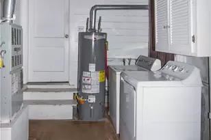 110 Walnut St, Yoakum, TX 77995 - Photo 25