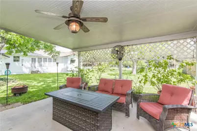 110 Walnut Street, Yoakum, TX 77995 - Photo 33