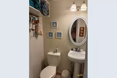 804 W Madison Avenue, Port O'Connor, TX 77982 - Photo 7