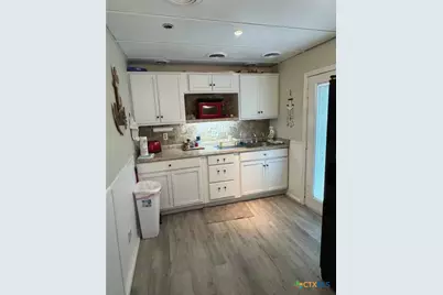 804 W Madison Avenue, Port O'Connor, TX 77982 - Photo 7