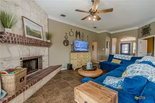 1021 Loma Verde Dr, New Braunfels, TX 78130 - Photo 9