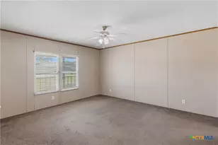 646 Old Colony Rd, Seguin, TX 78155 - Photo 11