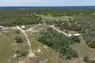 646 Old Colony Rd, Seguin, TX 78155 - Photo 23