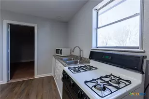 2304 Thrasher Ln, Austin, TX 78741 - Photo 15