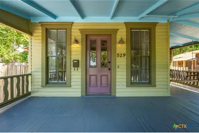 529 W Bridge Street, New Braunfels, TX 78130 - Photo 3