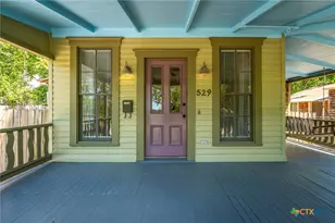 529 W Bridge St, New Braunfels, TX 78130 - Photo 3