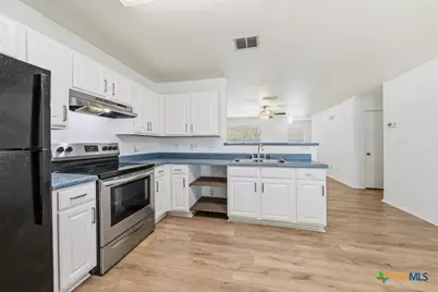 527 Roosevelt Drive, Seguin, TX 78155 - Photo 11