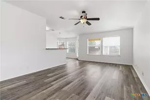 2423 Dimmitt Dr, New Braunfels, TX 78130 - Photo 15