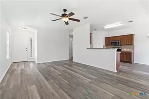 2423 Dimmitt Dr, New Braunfels, TX 78130 - Photo 17