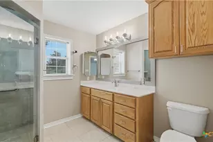 225 Deer Slayer Dr, Seguin, TX 78155 - Photo 35