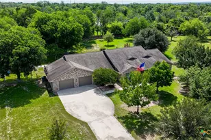 225 Deer Slayer Dr, Seguin, TX 78155 - Photo 43