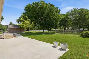 225 Deer Slayer Dr, Seguin, TX 78155 - Photo 39