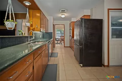 1706 College Drive, Victoria, TX 77901 - Photo 11