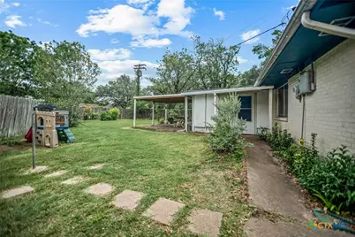 1706 College Drive, Victoria, TX 77901 - Photo 3