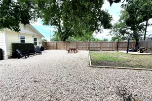 818 S 6th St, Temple, TX 76504 - Photo 19