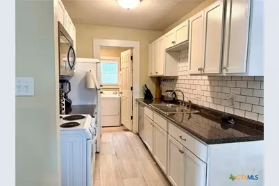 818 S 6th Street, Temple, TX 76504 - Photo 9